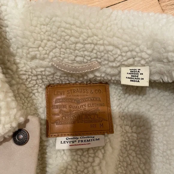 Like new Levi Strauss goat suede trucker jacket - Picture 6 of 8